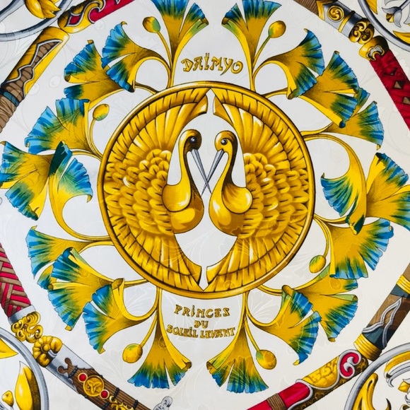 Hermès Daimyo Princes Du Soleil Levant Scarf - Picture 3 of 5